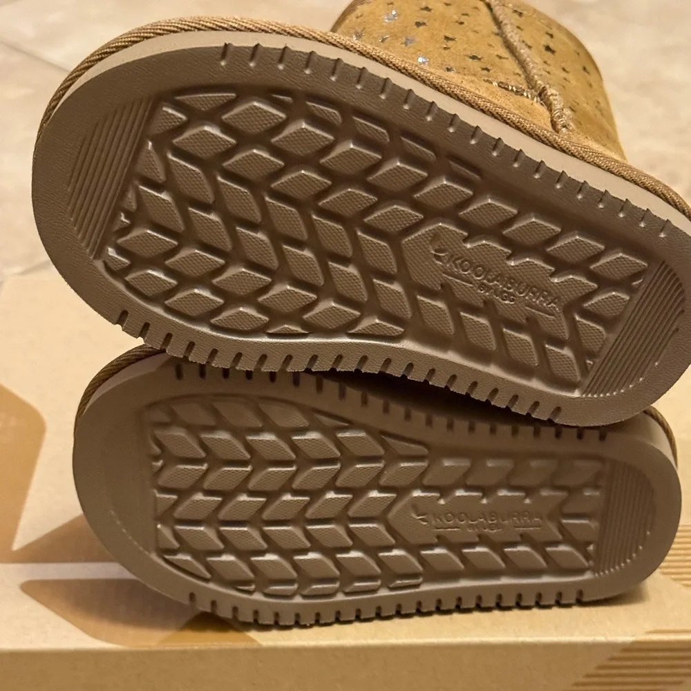 KOOLABURRA by UGG little kids T KOOLA SHORT STARS BOOTS
